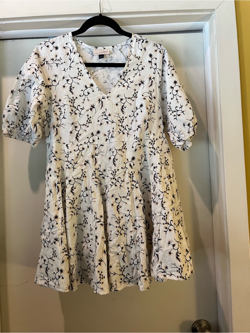 Universal Thread White Mini Dress with Black Floral Print